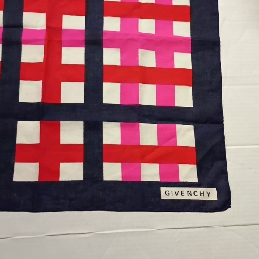 ❤️VINTAGE GIVENCHY LINEN  BANDANA SCARF 20X21 RED WHITE NAVY PINK - Picture 2 of 6